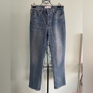 NWOT Aritzia The Arlo High Rise Straight Jeans